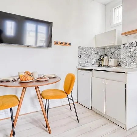 Proche Mairie Du 14e Arrondissement - Ii *